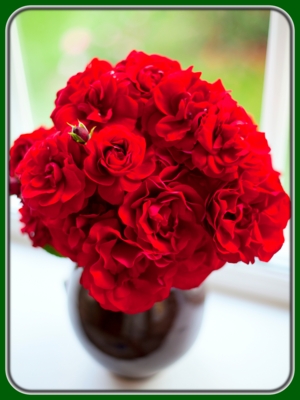 Bunch of Red Roses in Vase