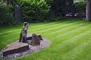 accentuate boulders-boulders with edge placed as a centerpiece