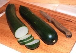 Slicing zucchini