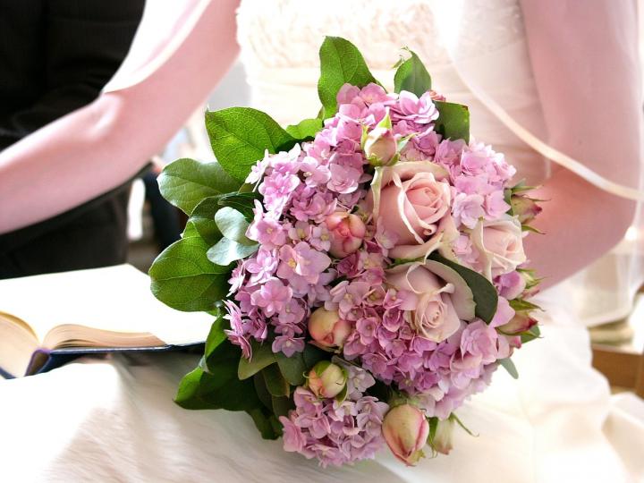 wedding-flower-meanings.jpg