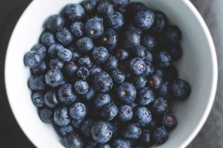 blueberries-1149861_1920_full_width.jpg