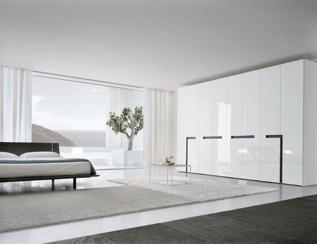 Modern Bedroom by usona