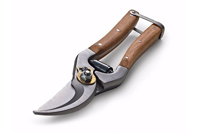 pruning-shears-beechwood-handles-gardenista