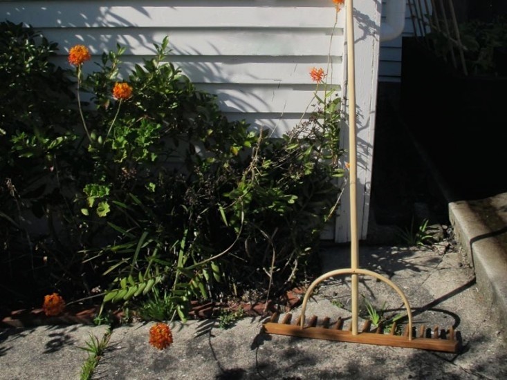 timber-rake-garden-objects-gardenista-1