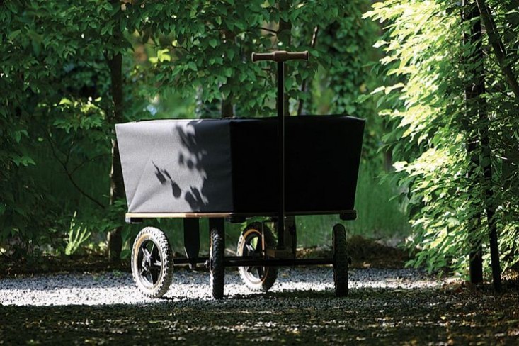 black-canvas-wagon-gardenista