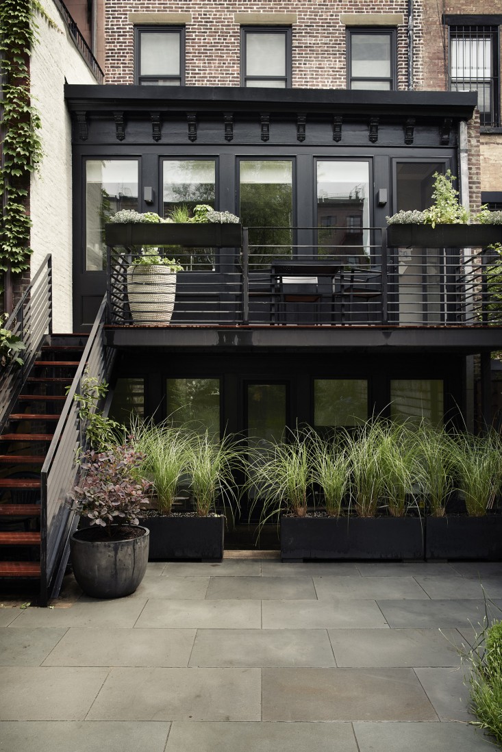 brooklyn-townhouse-garden-gardenista