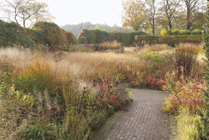 piet-oudolf-hummelo-garden-grasses-gardenista