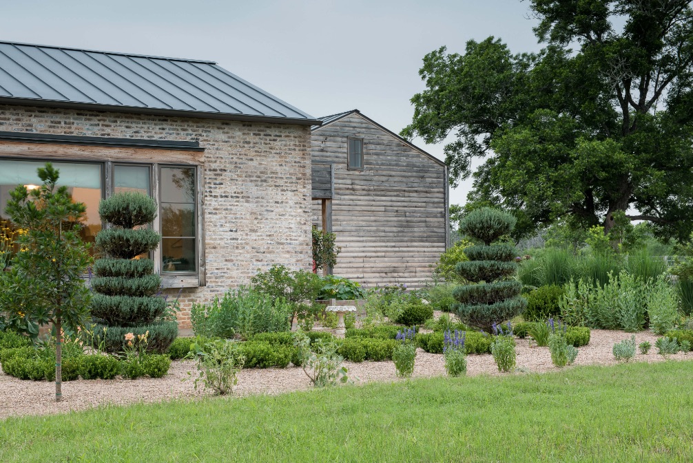 Texas River Ranch by Hugh Jefferson Randolph | Gardenista 