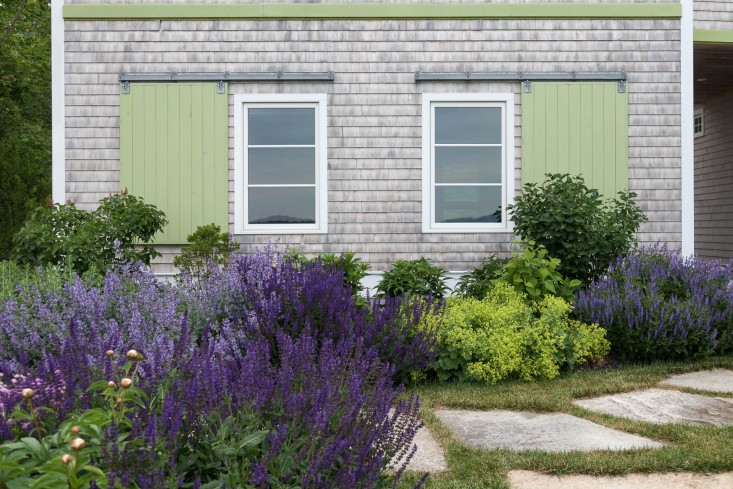 15-Matthew-Cunningham-Landscape-Design-Clamshell-Alley-shutters-garage-gardenista