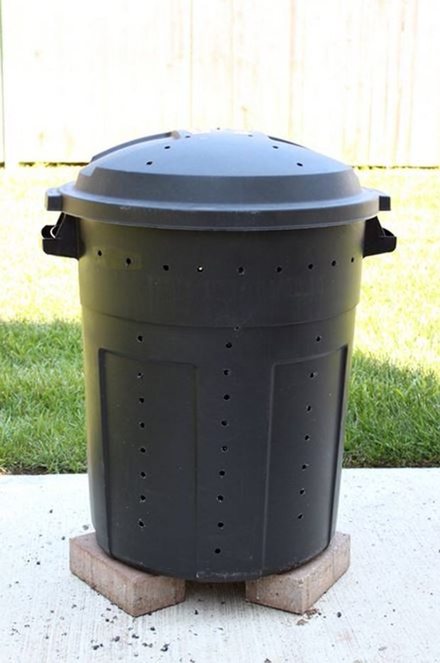 DIY compost bins -4