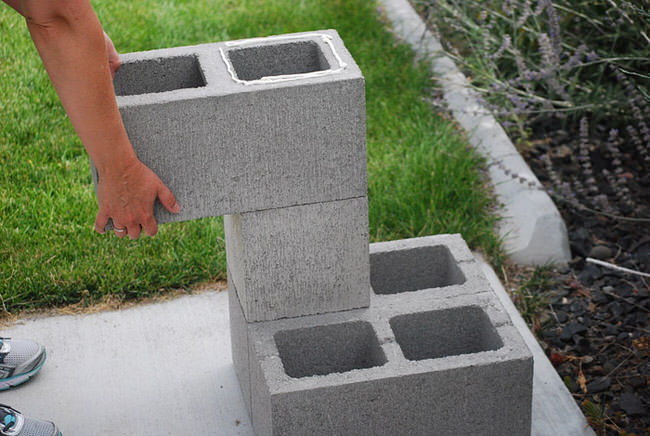 vertical-cinder-block-planter-6