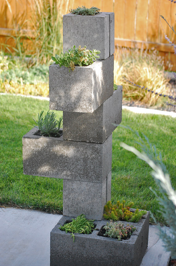 vertical-cinder-block-planter-8