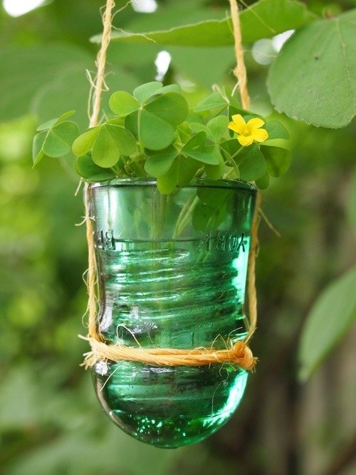 Insulator Planter