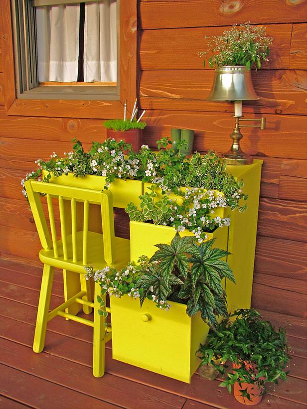 plant container garden art