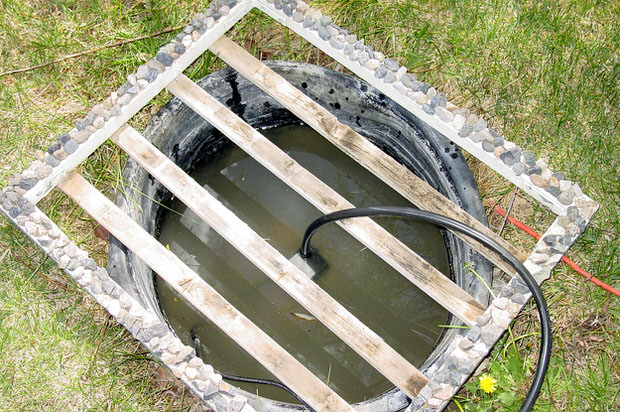 strawberry pot garden water fountain