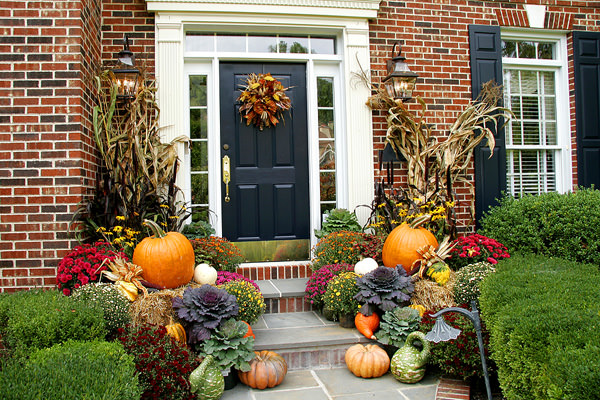 Fall garden decorating