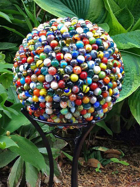 DIY garden globe - marbles